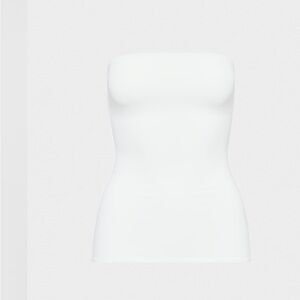 White Aritzia Contour Hip Tube Top